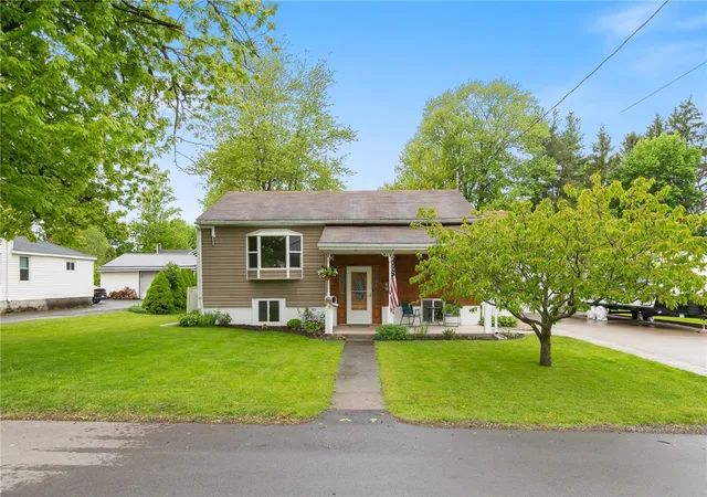 Homes for sale in Fayette, NY | 19 E Kendig St, Fayette, NY 13165 | MLS# R1679389