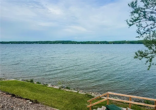 Homes for sale in Fleming, NY | 5107 W Lake Rd, Fleming, NY 13021 | MLS# S1684298