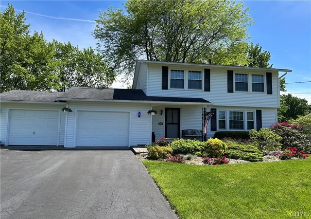 1st image of 4922 Merrill Dr, Salina, NY 13088 | MLS# S1684316