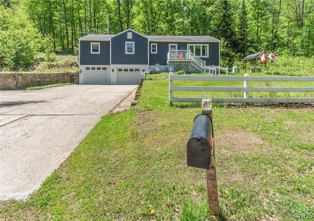 Photo 4 of Single family home for sale at 796 Oswegatchie Trl Rd, Oswegatchie, NY 13690 | MLS# S1684128 | Listing updated on 2026-08-04