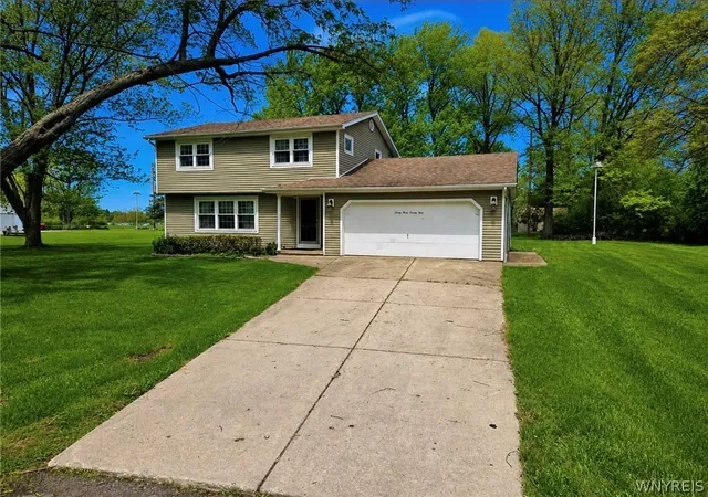 Homes for sale in Grand Island, NY | 3329 Whitehaven Rd, Grand Island, NY 14072 | MLS# B1684302