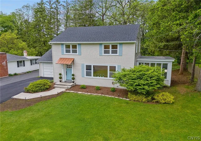 Homes for sale in Manlius, NY | 112 Concord Pl, Manlius, NY 13066 | MLS# S1669868