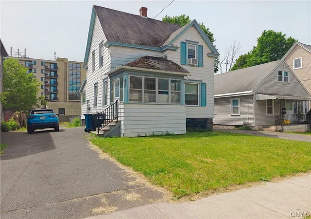 2nd image of 139 Seeley Ave, Syracuse, NY 13205 | MLS# S1683404