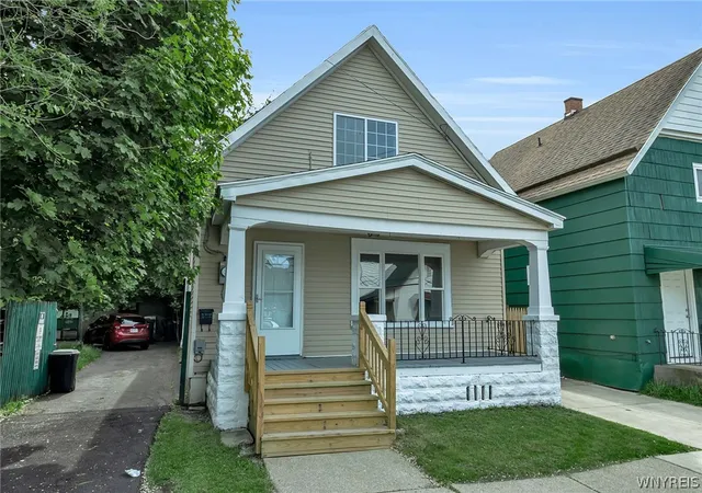 3rd image of 193 Weimar St, Buffalo, NY 14206 | MLS# B1684358