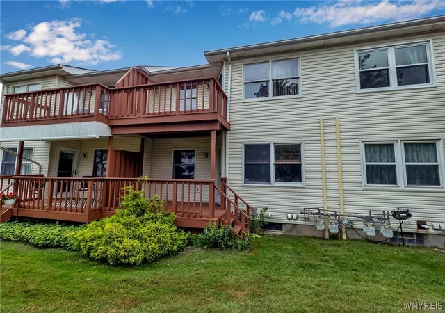 Homes for sale in Amherst, NY | 3 Keph Dr #3, Amherst, NY 14228 | MLS# B1681900