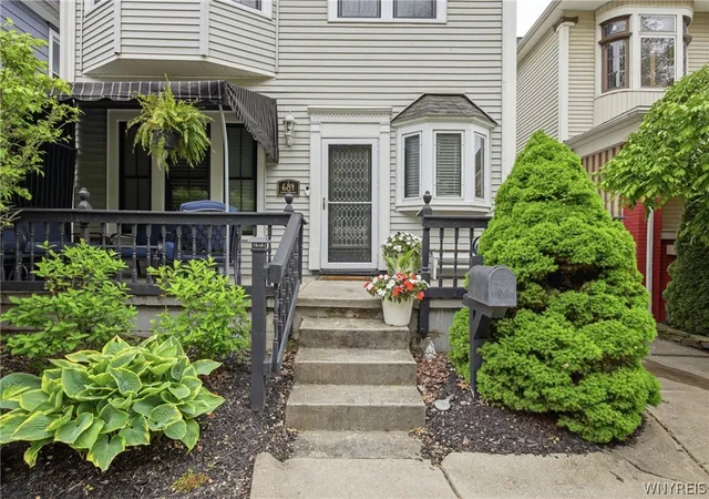 Homes for sale in Buffalo, NY | 684 Mckinley Pkwy, Buffalo, NY 14220 | MLS# B1684319