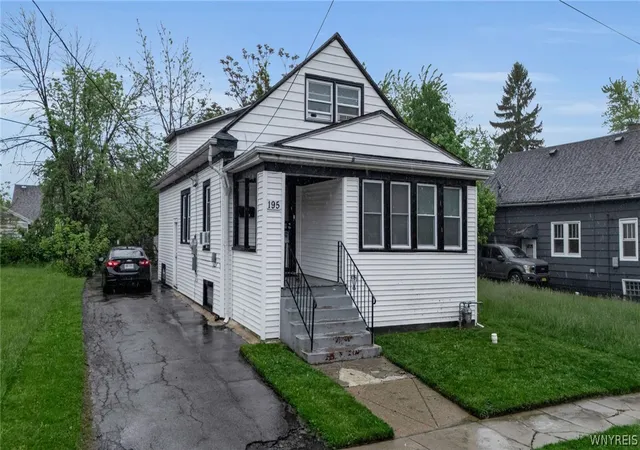 Homes for sale in Buffalo, NY | 195 Stevens Ave, Buffalo, NY 14215 | MLS# B1684365