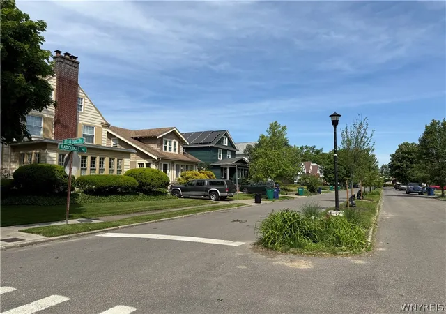 50th image of 90 Radcliffe Rd, Buffalo, NY 14214 | MLS# B1681955