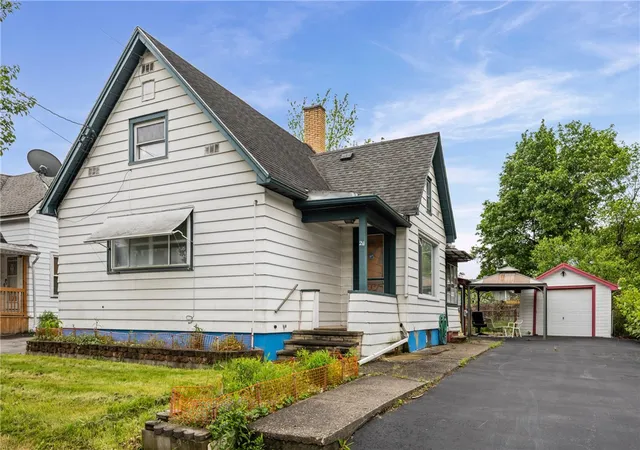 1st image of 211 Wetmore Park, Rochester, NY 14606 | MLS# R1684447