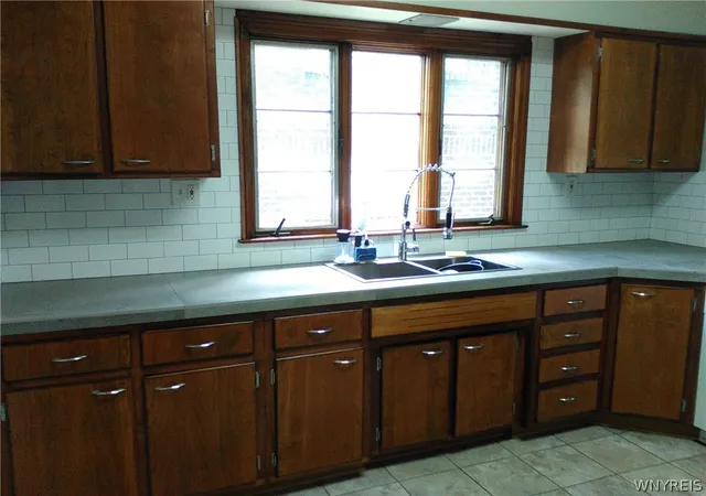 2nd image of 290 Abbott Rd, Buffalo, NY 14220 | MLS# B1684213