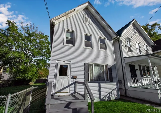 Homes for sale in Buffalo, NY | 10 South St, Buffalo, NY 14204 | MLS# B1681967