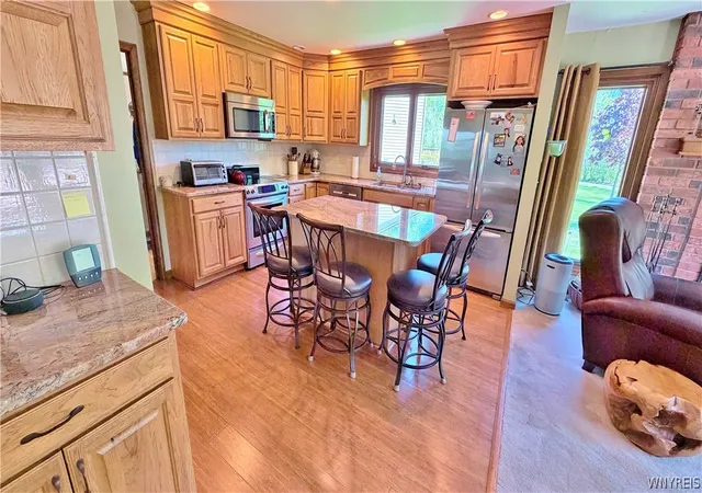 Homes for sale in Lewiston, NY | 768 Michelle Ct, Lewiston, NY 14092 | MLS# B1684339