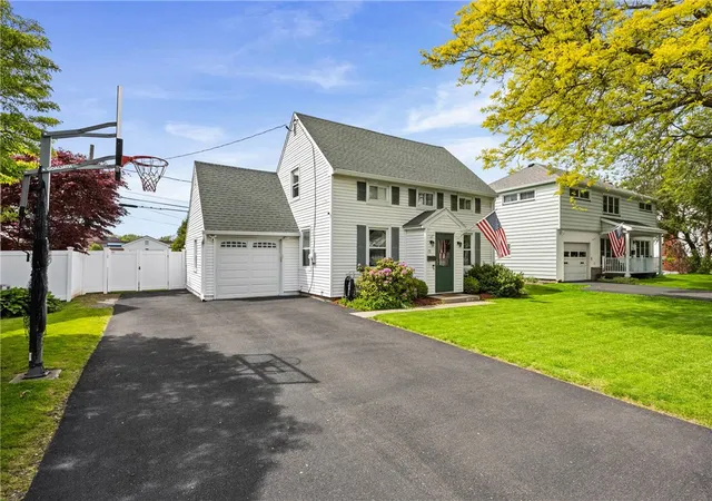 2nd image of 75 Brooklawn Dr, Brighton, NY 14618 | MLS# R1684257