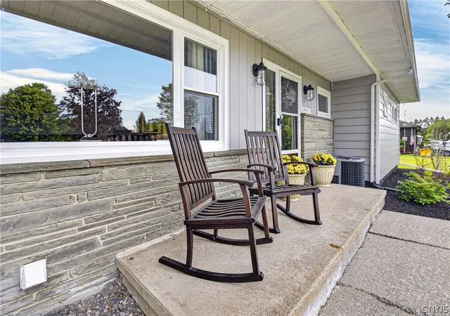 Homes for sale in New Hartford, NY | 37 Taber Rd, New Hartford, NY 13413 | MLS# S1683082