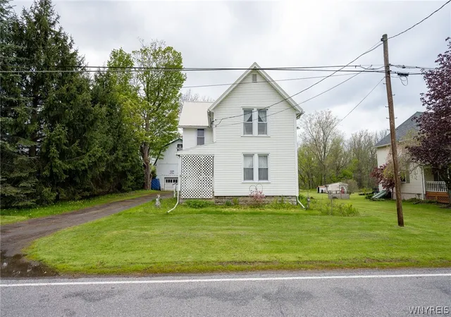 1st image of 6748 Cedar St, Akron, NY 14001 | MLS# B1683182