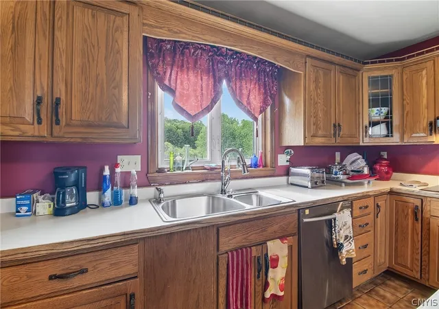 Homes for sale in Frankfort, NY | 437 Joslin Hill Rd, Frankfort, NY 13340 | MLS# S1683001