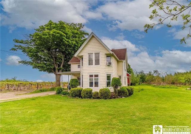 2nd image of 3818 Lakeview Rd, Pomfret, NY 14063 | MLS# R1684438