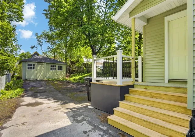3rd image of 113 Wiman Ave, Syracuse, NY 13205 | MLS# S1681290