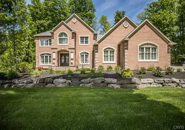 1st image of 8267 Ashington Dr, Baldwinsville, NY 13027 | MLS# S1682800