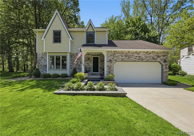 1st image of 100 Bramhill Ct, East Amherst, NY 14051 | MLS# B1684422