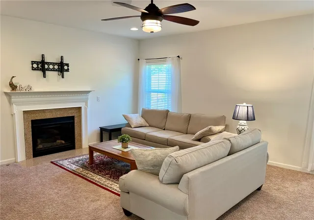 4th image of 69 Coneflower Dr, Henrietta, NY 14586 | MLS# R1684442
