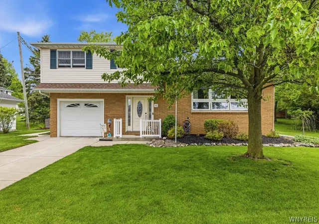 2nd image of 16 Preble Ct, Buffalo, NY 14224 | MLS# B1684307