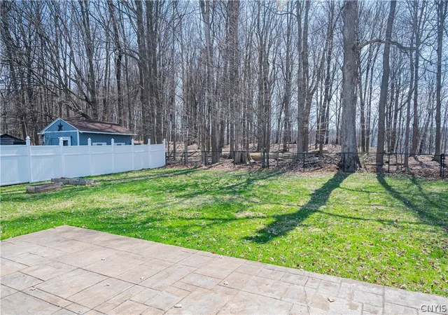 Homes for sale in Whitestown, NY | 22 Cedarbrook Crescent, Whitestown, NY 13492 | MLS# S1684581