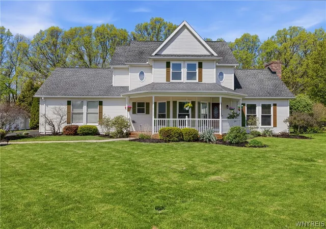 1st image of 5496 Hartford Dr, Lockport Town, NY 14094 | MLS# B1684611