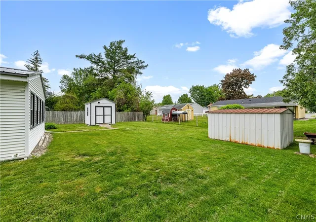 5th image of 402 Richmond Rd, Utica, NY 13502 | MLS# S1684602