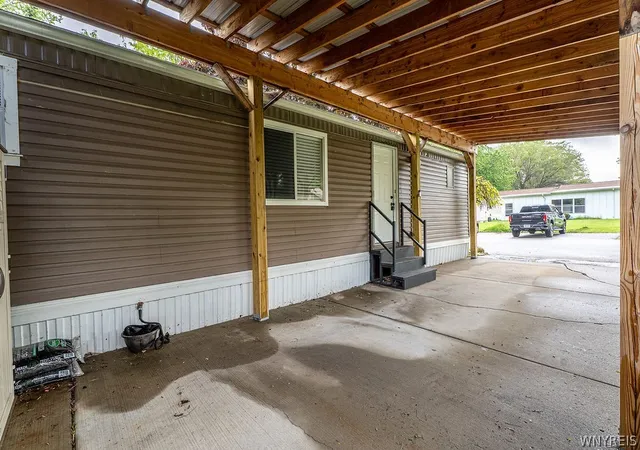 Homes for sale in Cheektowaga, NY | 25 Jenny Ct, Cheektowaga, NY 14225 | MLS# B1684637