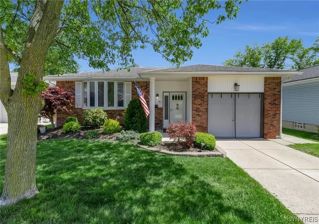 Photo 1 of Sale Pending at 49 Mayberry Dr E, Buffalo, NY 14227 | MLS# B1684384 | Listing updated on 2026-06-04
