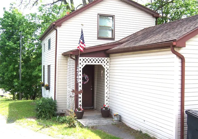 Photo 1 of Sale Pending at 4543 Upper Holley Rd, Holley, NY 14470 | MLS# R1684684 | Listing updated on 2026-07-27