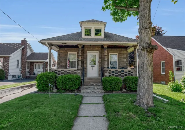 1st image of 339 Aurora St, Lancaster, NY 14086 | MLS# B1684455