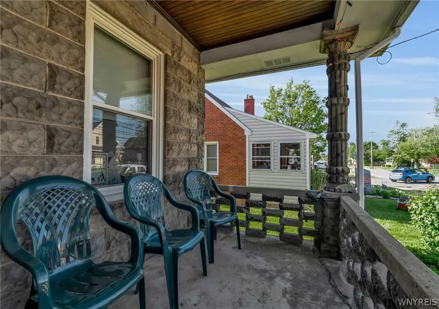 3rd image of 339 Aurora St, Lancaster, NY 14086 | MLS# B1684455