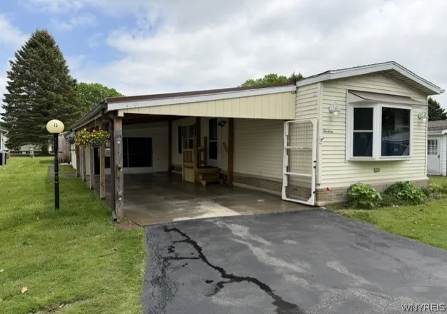 Homes for sale in West Seneca, NY | 13 Lorraine Pl, West Seneca, NY 14224 | MLS# B1684635