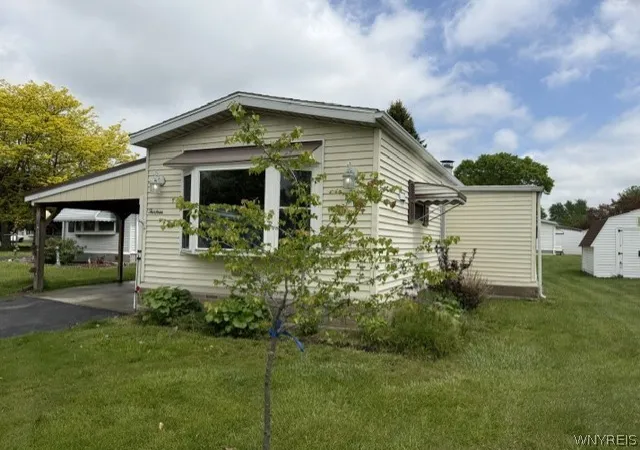 Homes for sale in West Seneca, NY | 13 Lorraine Pl, West Seneca, NY 14224 | MLS# B1684635