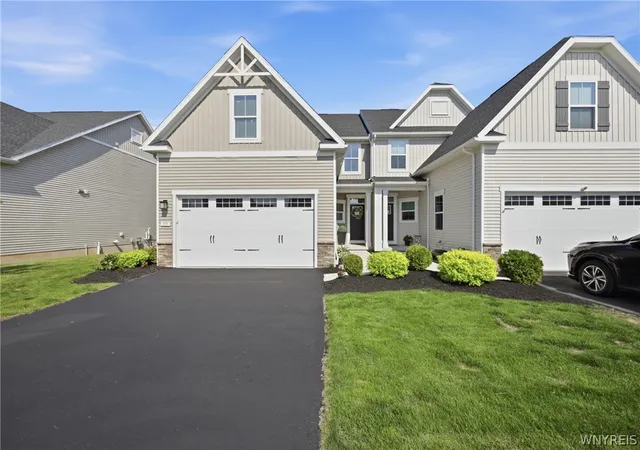 Homes for sale in Grand Island, NY | 155 Sandstone Cir, Grand Island, NY 14072 | MLS# B1683502