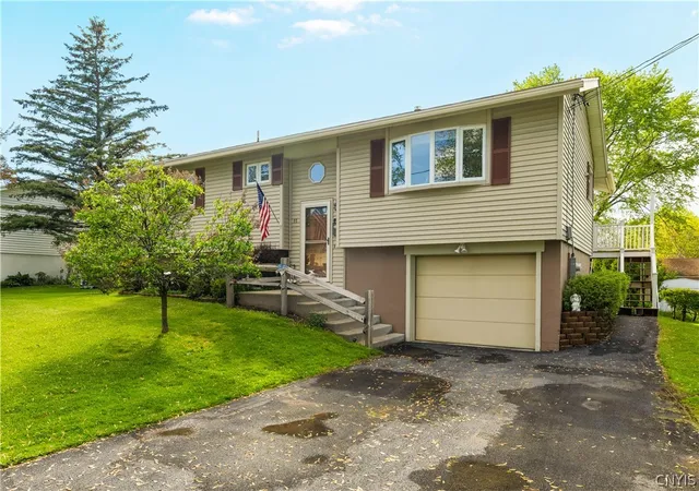 Homes for sale in Whitestown, NY | 11 Marilyn Dr, Whitestown, NY 13492 | MLS# S1683870
