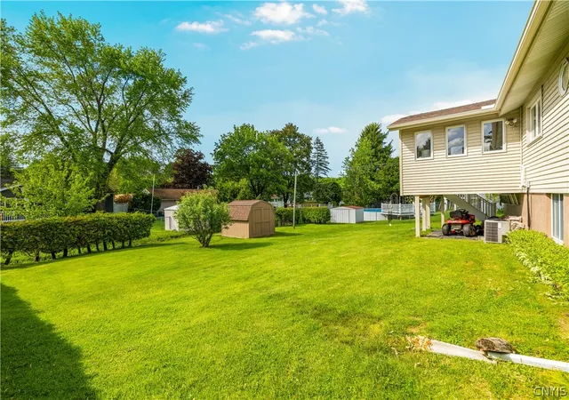Homes for sale in Whitestown, NY | 11 Marilyn Dr, Whitestown, NY 13492 | MLS# S1683870