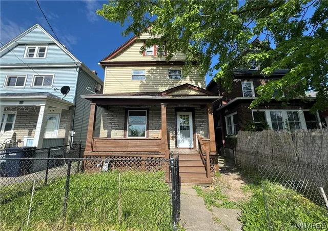 Homes for sale in Niagara Falls, NY | 630 20th St, Niagara Falls, NY 14301 | MLS# B1684087