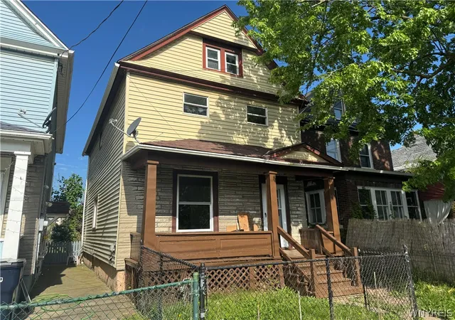 Homes for sale in Niagara Falls, NY | 630 20th St, Niagara Falls, NY 14301 | MLS# B1684087