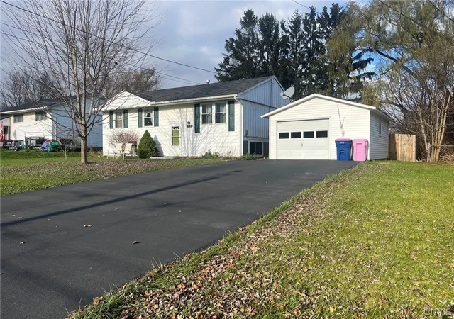 2nd image of 110 Cedarwood Blvd, Van Buren, NY 13027 | MLS# S1682637