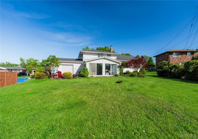 Homes for sale in Amherst, NY | 20 Evanshire Ln, Amherst, NY 14221 | MLS# B1684755