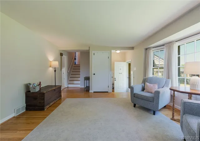 Homes for sale in Amherst, NY | 20 Evanshire Ln, Amherst, NY 14221 | MLS# B1684755