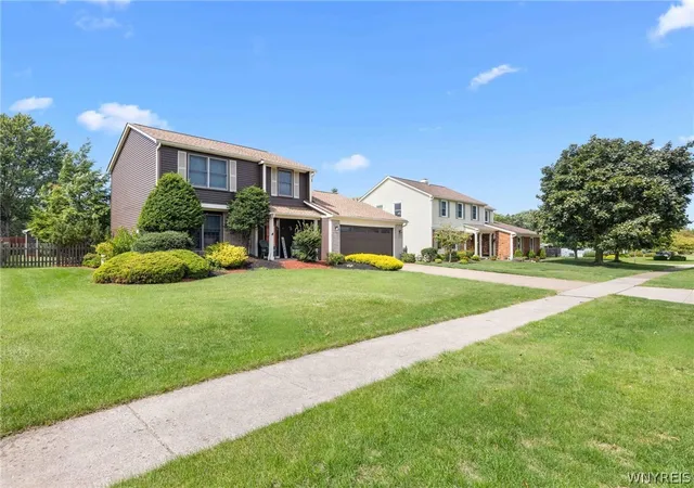 Homes for sale in West Seneca, NY | 75 Pine Ct N, West Seneca, NY 14224 | MLS# B1684761