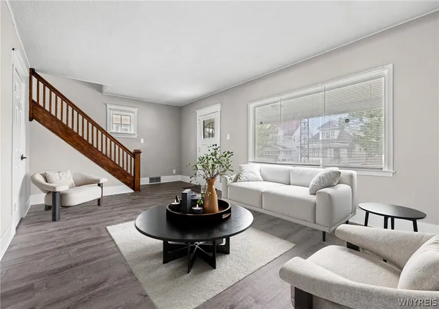2nd image of 272 Stockbridge Ave, Buffalo, NY 14215 | MLS# B1682151