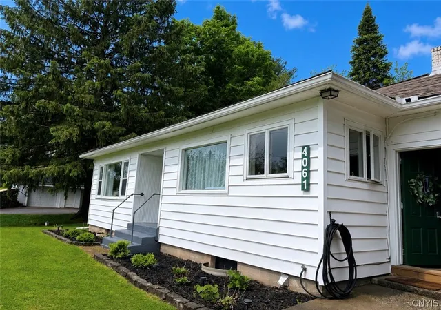 Homes for sale in Kirkland, NY | 4061 Bristol Rd, Kirkland, NY 13323 | MLS# S1684572