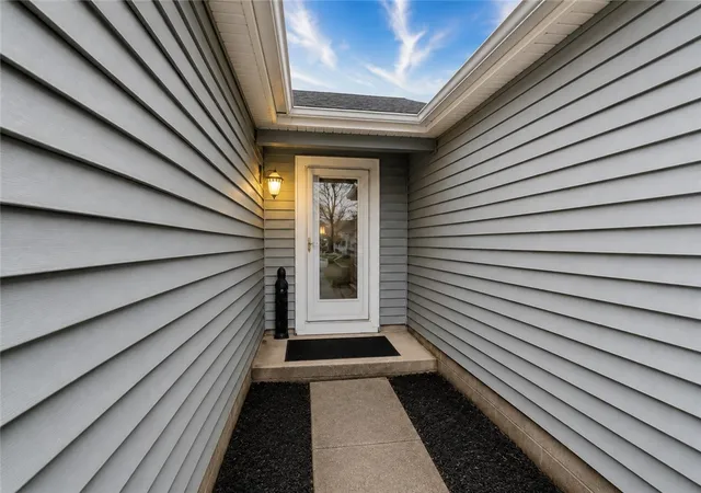 Homes for sale in Penfield, NY | 19 Tall Tree Dr, Penfield, NY 14526 | MLS# R1665415
