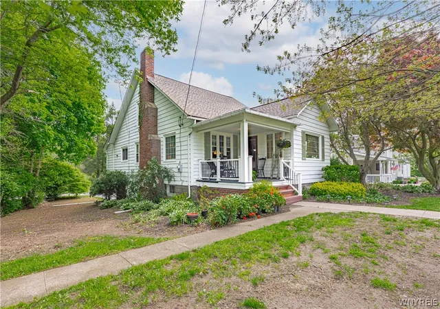 3rd image of 8405 Ridge Rd, Hartland, NY 14067 | MLS# B1684780