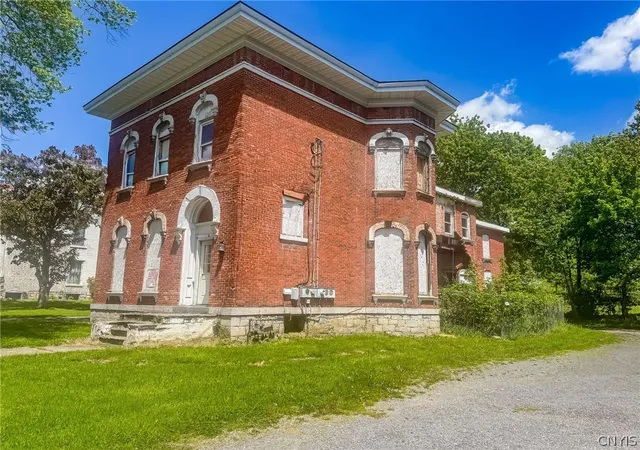 Homes for sale in Auburn, NY | 10 Nelson St, Auburn, NY 13021 | MLS# S1682940